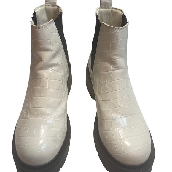 Steve Madden White Crocodile Reptile Chunky Boots Booties Women's Tyclone 8.5 - Picture 1 of 16